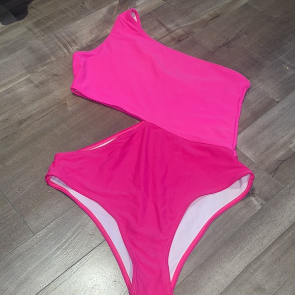 Other - ✨HOST PICK✨ Pink Two Tone Asymmetrical Swimsuit